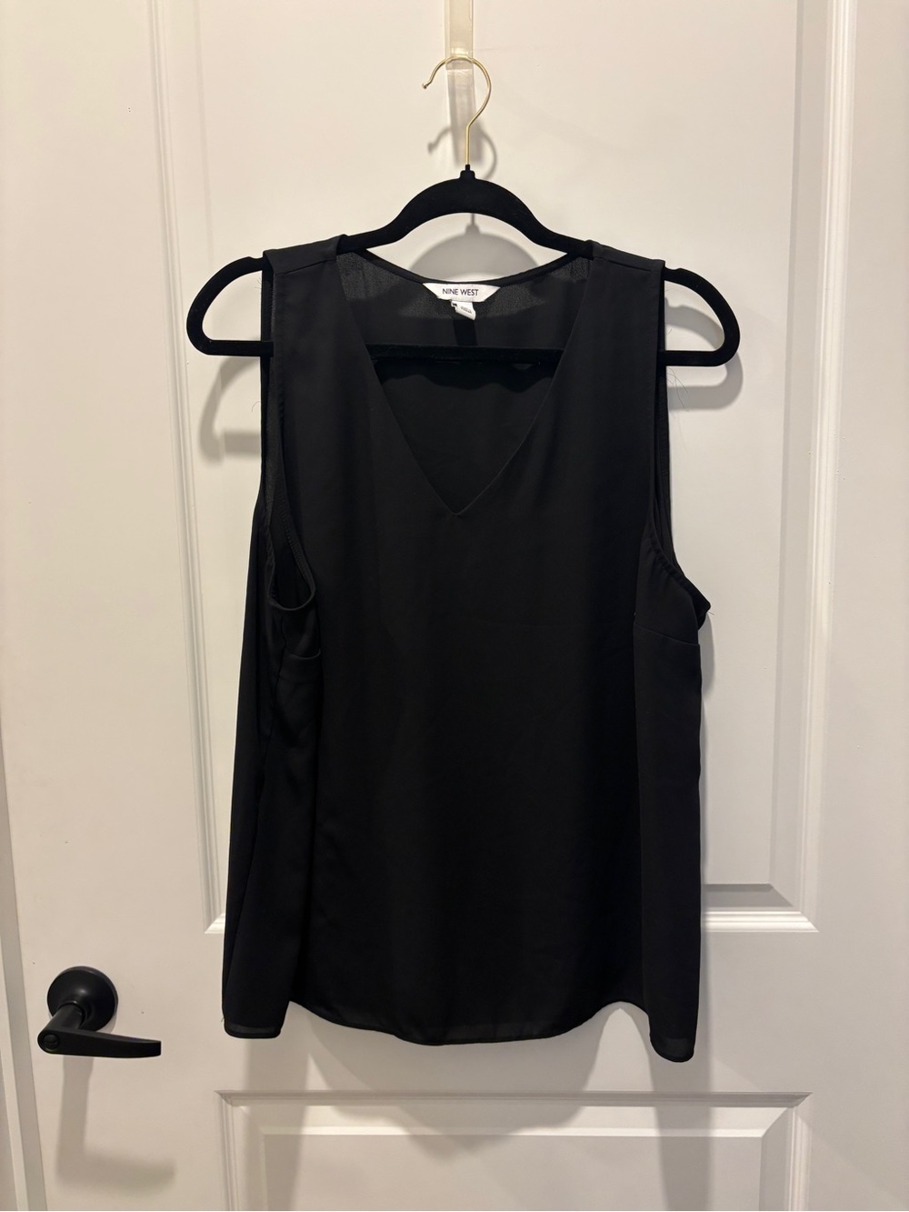Nine West Black V-Neck Sleeveless Camisole Top